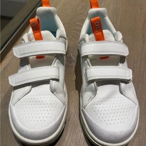 On Running - The Roger Kids Shoe